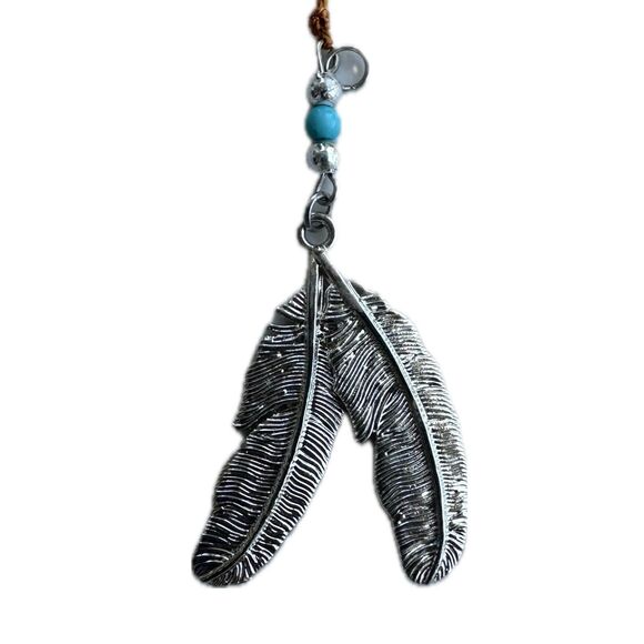 Vintage Native American Indigenous Inspired Navajo Double Feathers Pendent - Picture 1 of 3